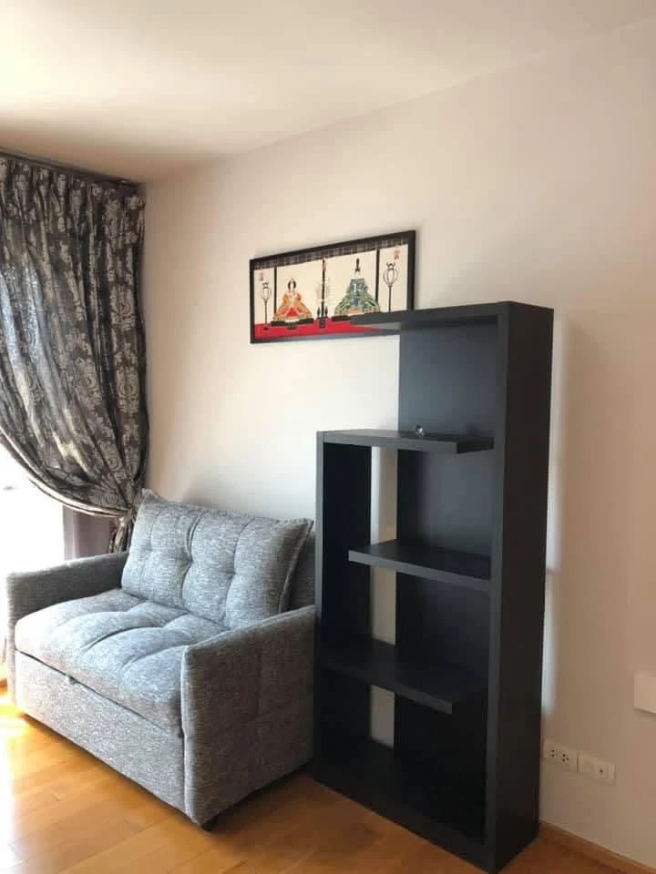 For Rent: Hive Taksin – 2 bedrooms, 2 bathrooms. Located on a very high floor with a spacious, comfortable layout. Snap this up quickly!