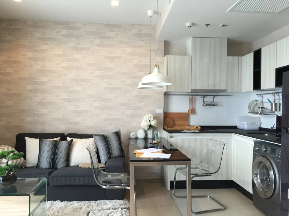 For rent: HQ Thonglor, 1 bedroom, 1 bathroom, fully furnished, just bring your bags and move in!