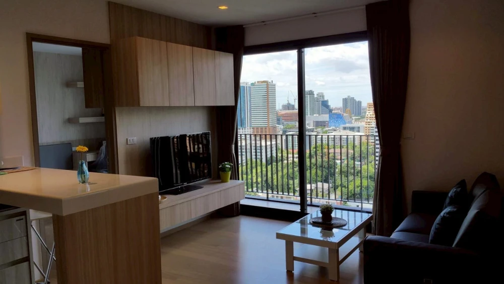 For Rent: HQ Thonglor, 21st floor. Fully furnished with panoramic city views. Book now—don't miss out!