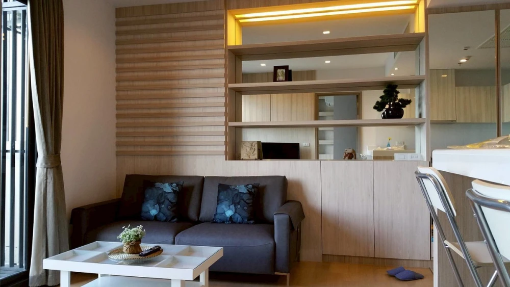 For Rent: HQ Thonglor, 21st floor. Fully furnished with panoramic city views. Book now—don't miss out!