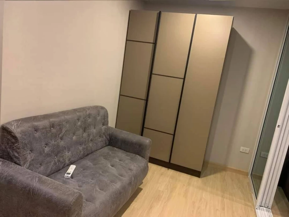 For rent: Humble Living @ fueangfu, complete with furniture and appliances, washing machine included. Don't miss it!