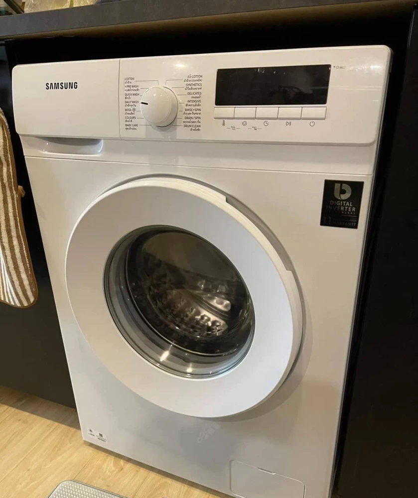 For rent: Humble Living @ fueangfu, complete with furniture and appliances, washing machine included. Don't miss it!