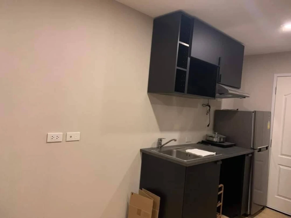 For rent: Humble Living @ fueangfu, complete with furniture and appliances, washing machine included. Don't miss it!