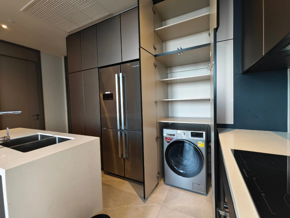 For rent: Hyde Heritage Thonglor, 33rd floor, high floor, great view, fully furnished. Book now!