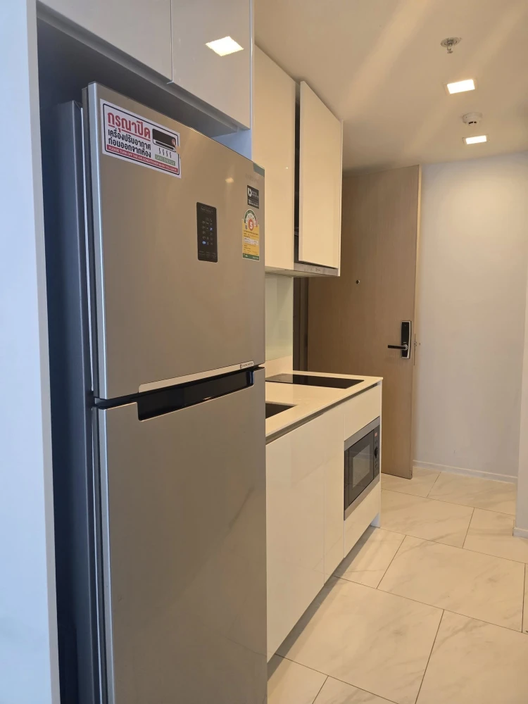 For rent: Hyde Sukhumvit 11, simply decorated but fully equipped. Just bring your belongings and move in.