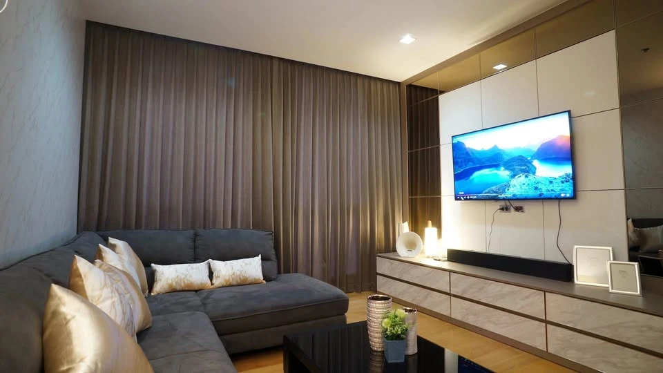 ให้เช่า Hyde Sukhumvit 13 ห้องกว้างขวาง ชั้นสูง วิวเมือง ห้องนอนบิวท์อิน ตกแต่งครบพร้อมอยู่