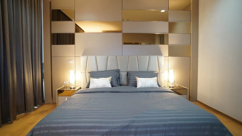 ให้เช่า Hyde Sukhumvit 13 ห้องกว้างขวาง ชั้นสูง วิวเมือง ห้องนอนบิวท์อิน ตกแต่งครบพร้อมอยู่