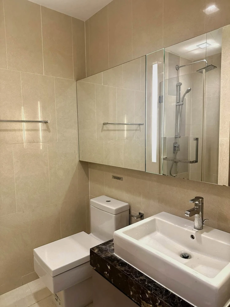For rent: Hyde Sukhumvit 13. Beautiful, excellent condition unit with unobstructed city views and good ventilation. Fully furnished in a modern style.