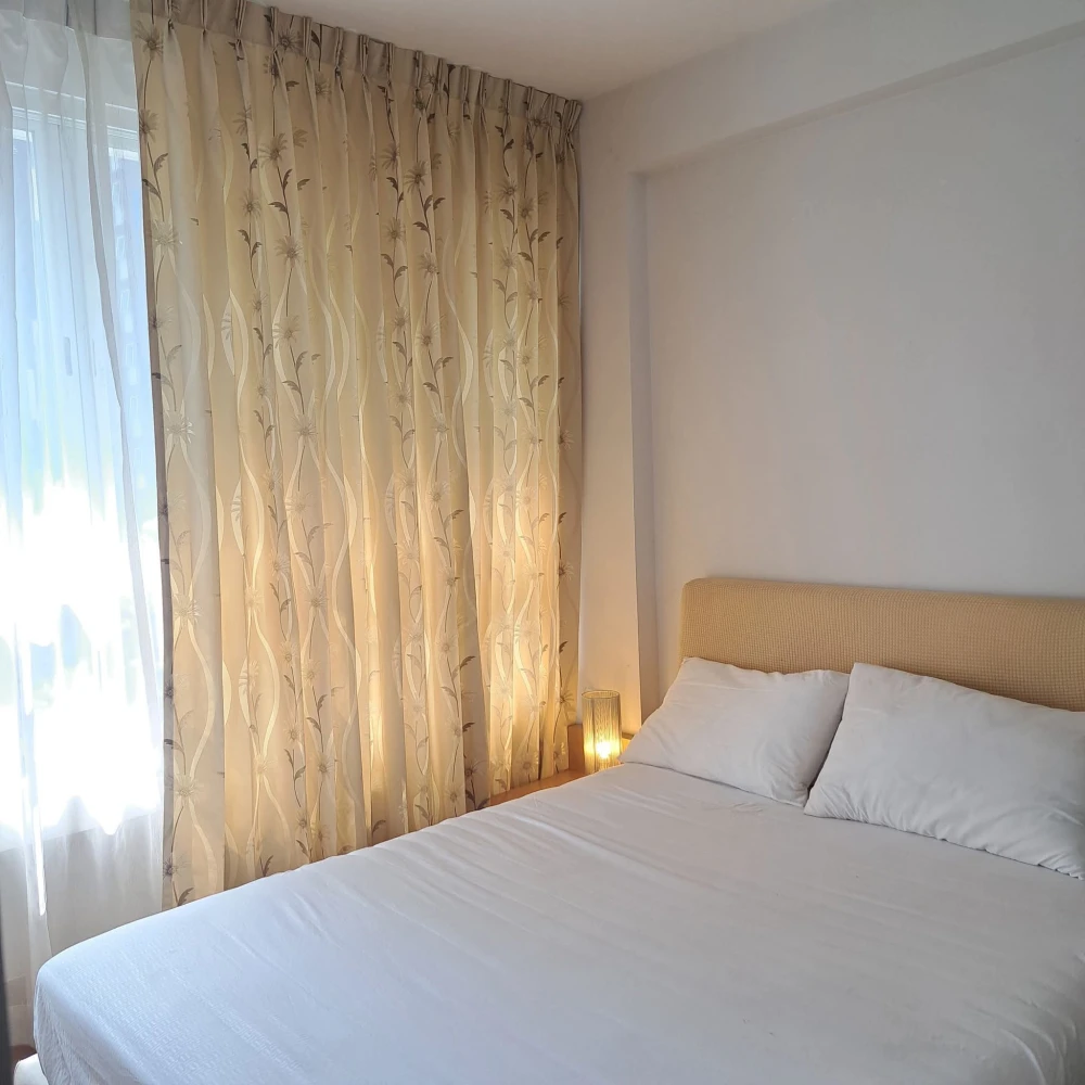 For rent: i-biza Condominium RCA, 5th floor, pool view, fully furnished, ready to move in. Reserve now, don't miss out!