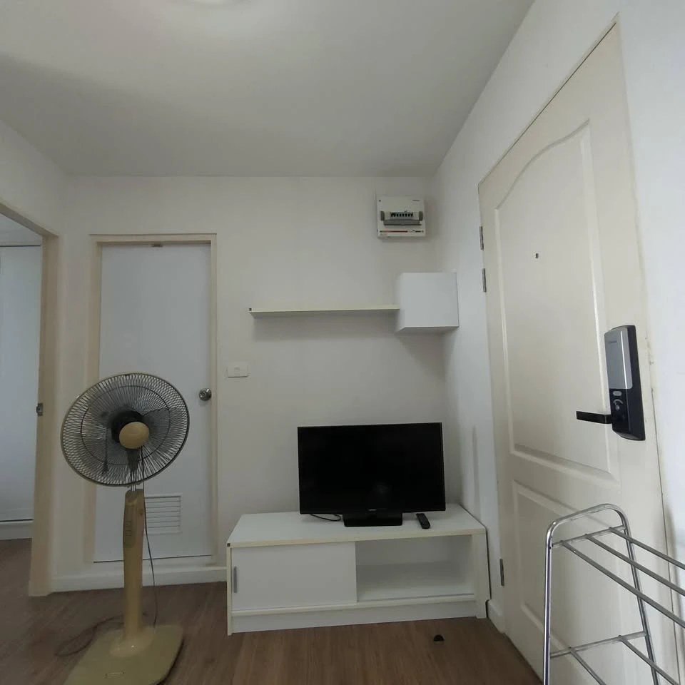 For rent: I CONDO Kaset, 7th floor, nice room with complete decorations. Just bring your bags and come!