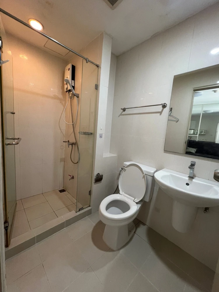For rent: I Condo Sukumvit 105. Nice room, fully furnished with appliances. Special price! Book now!