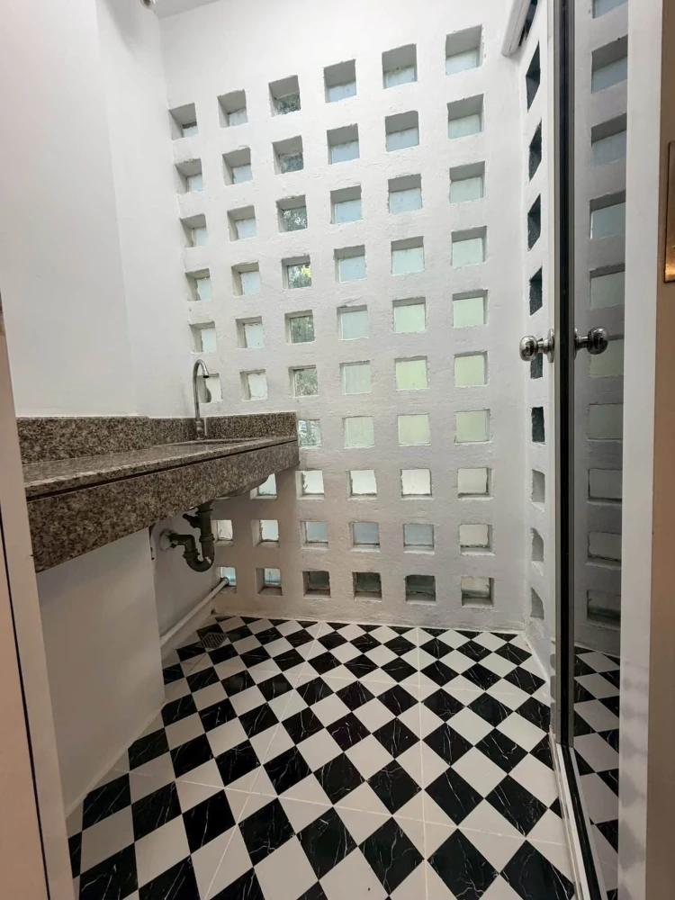 For rent: i-HOUSE Laguna Garden RCA, 1 bedroom, 1 bathroom, fully furnished. What are you waiting for?