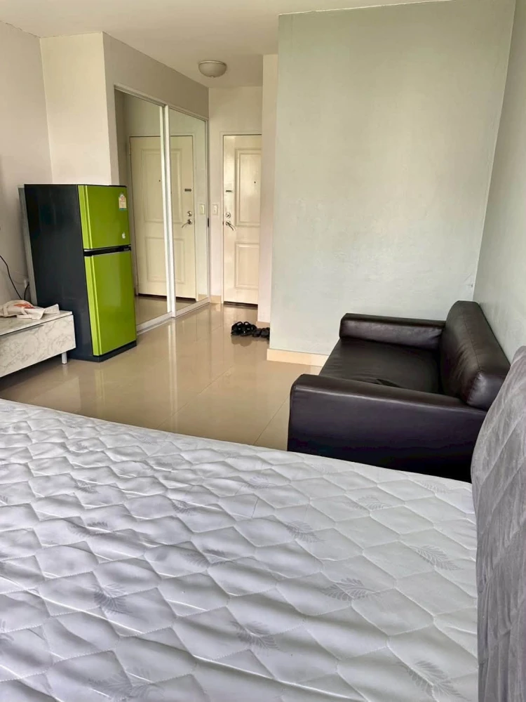 For rent: I-House Laguna Garden RCA condo, affordable price, RCA area, Rama 9, fully furnished and ready to move in.