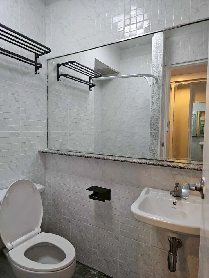 For rent: i-House Laguna Garden RCA. Beautifully decorated, fully furnished with high-quality materials. Ready to move in!!!