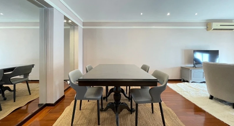For rent: Icon III, 28th floor, fully furnished unit. Very livable. Book now! Don't miss out! Act fast!