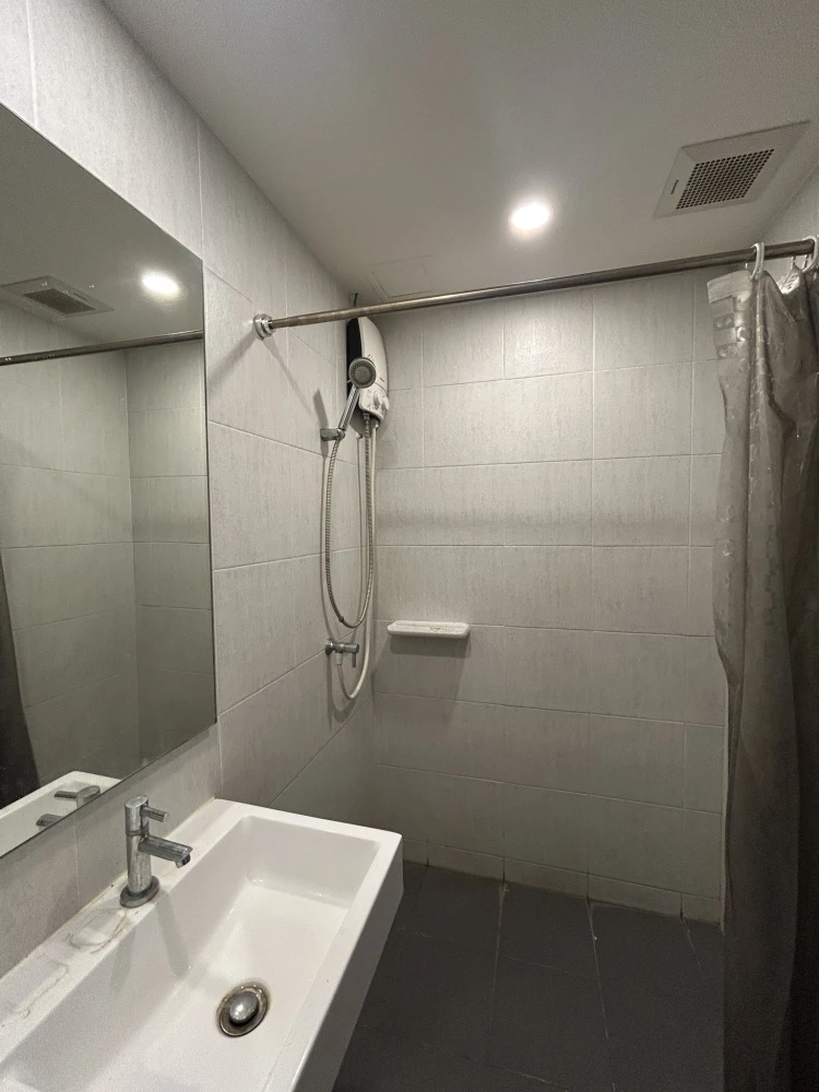For rent: iCondo Green Space Sukhumvit 77, 1 bedroom, 1 bathroom, fully furnished and equipped. Hurry and book now!