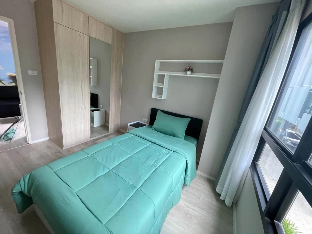 For rent: iCondo Green Space Sukhumvit 77 Phase 1. A nice, spacious unit with plenty of usable space. Move-in ready!