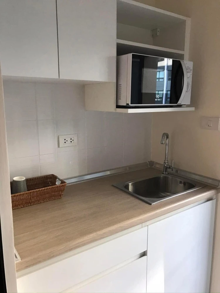 For rent: iCondo Green Space Sukhumvit 77, 3rd floor, pool view, beautiful room, fully furnished, book now.