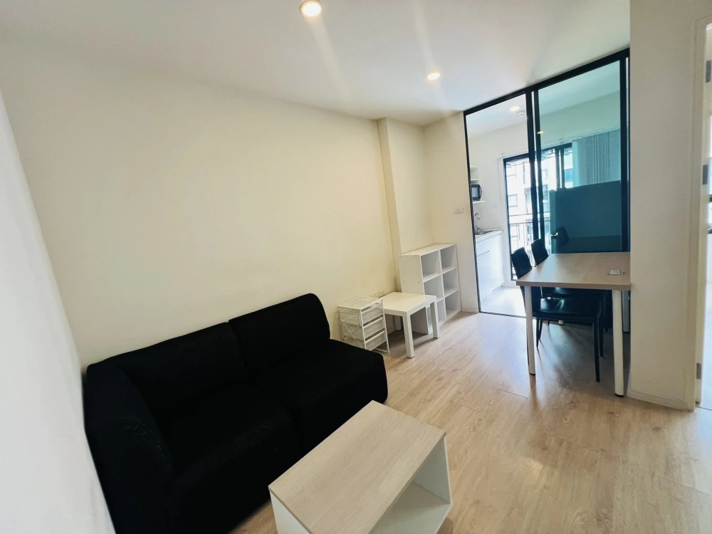 For rent: iCondo Green Space Sukhumvit 77, pool view, nice room, fully furnished, reserve now, don't delay.