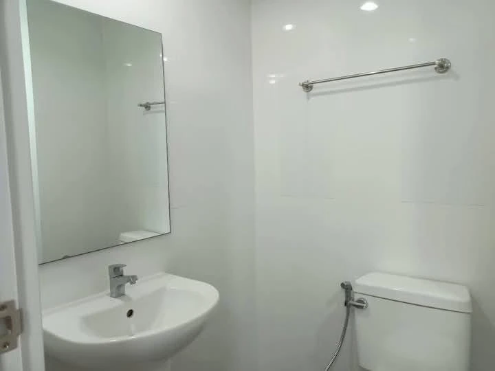For rent: Icondo Salaya 2, 8th floor, fully furnished unit. Very livable. Book now! Don't miss out! Act fast!