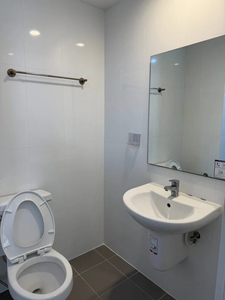 For rent: iCondo Salaya 2, Building C, 2nd floor, cool room, next to the swimming pool, fully furnished with appliances. Don't miss out!