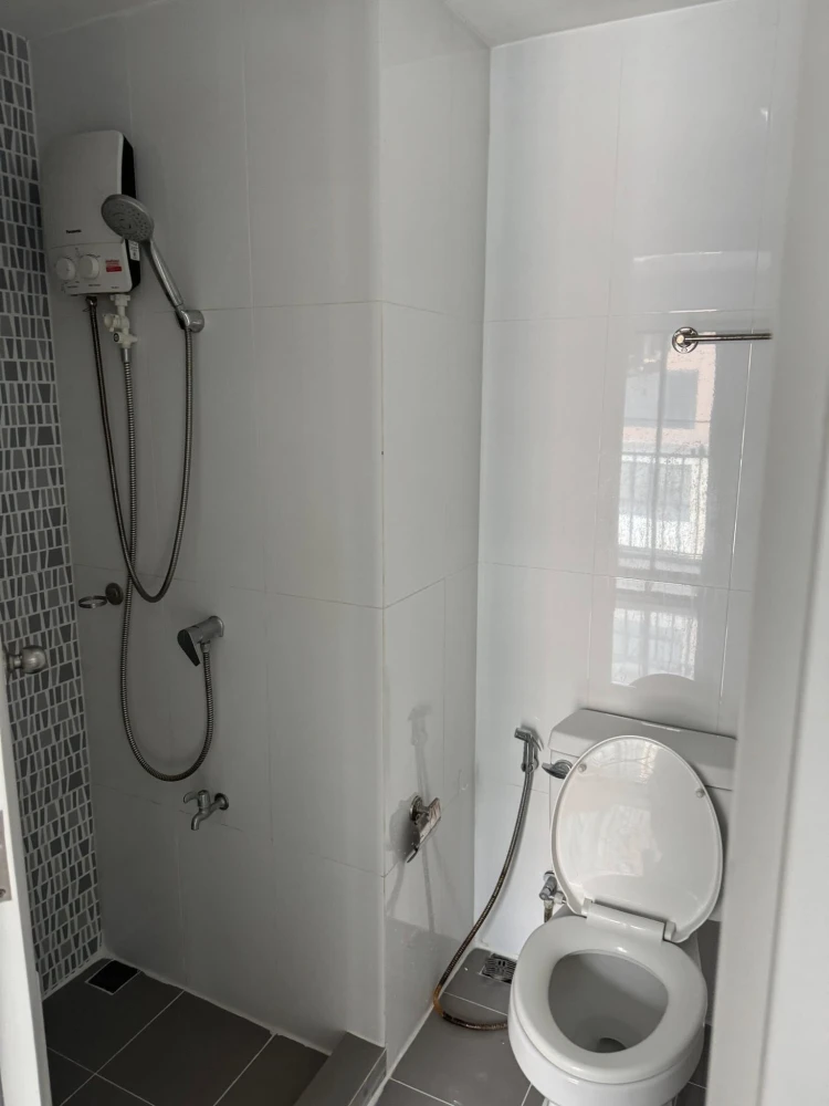 For rent: iCondo Salaya 2, spacious room, good location, fully furnished, just bring your bags and move in.