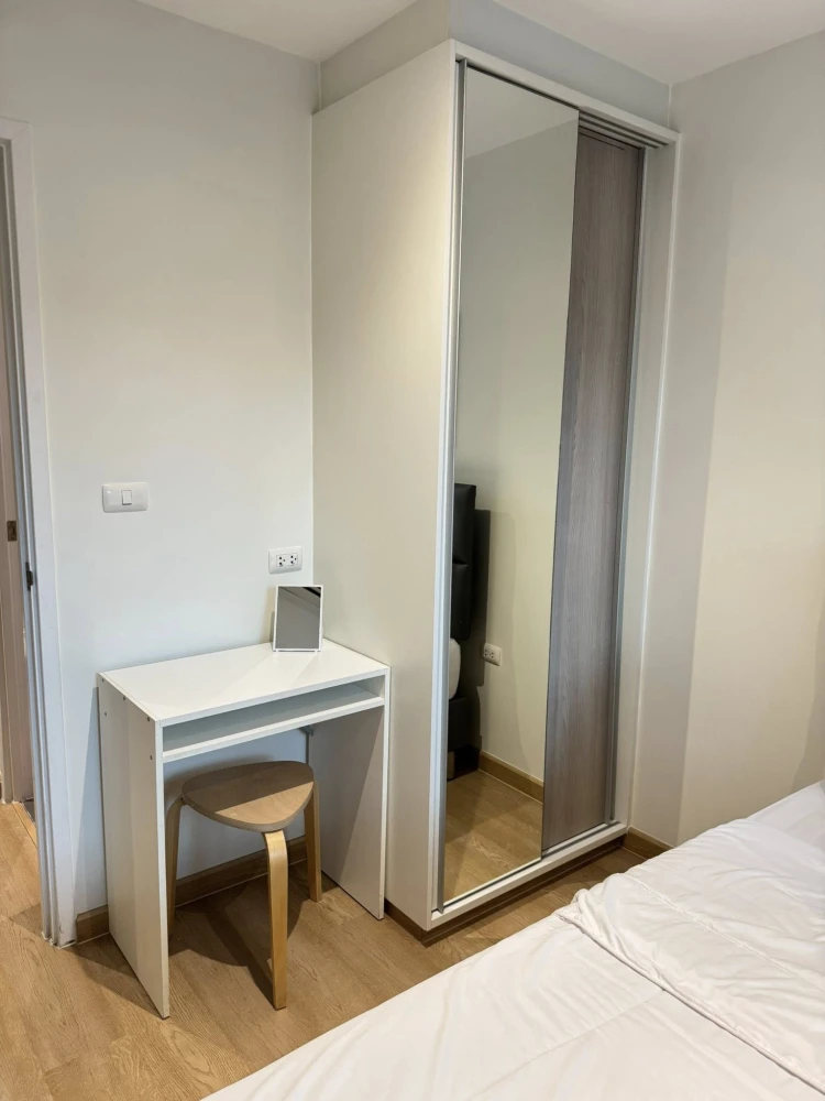 For rent: ICondo Serithai Green Space, nice room, 1st floor, good location, convenient transportation, fully furnished, reserve now.