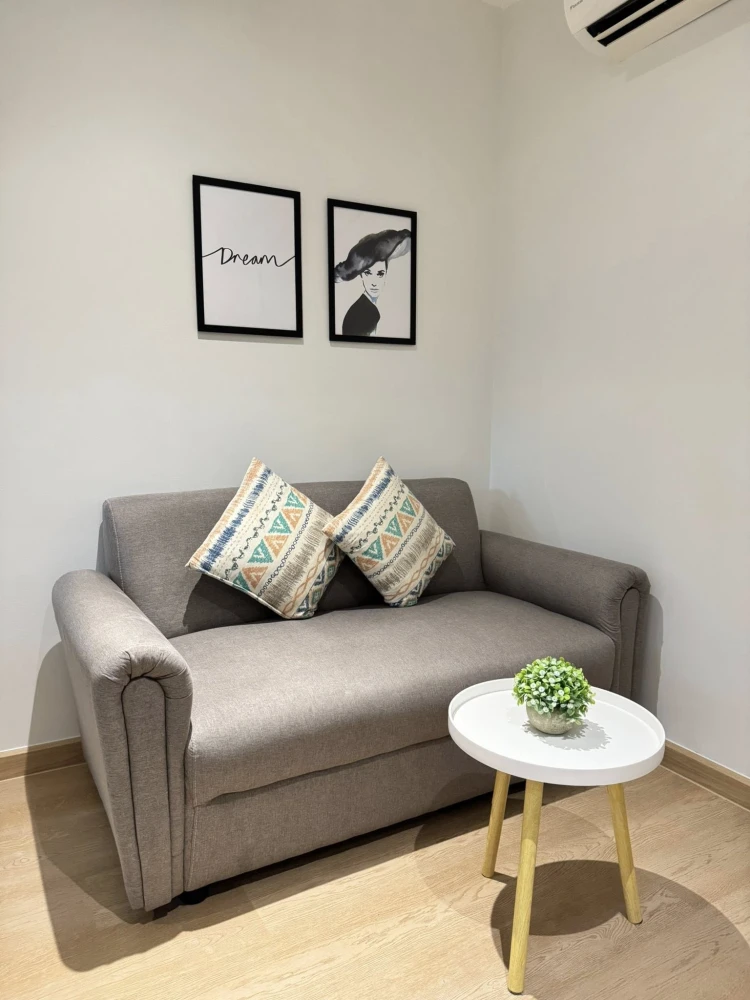 For rent: ICondo Serithai Green Space, nice room, 1st floor, good location, convenient transportation, fully furnished, reserve now.