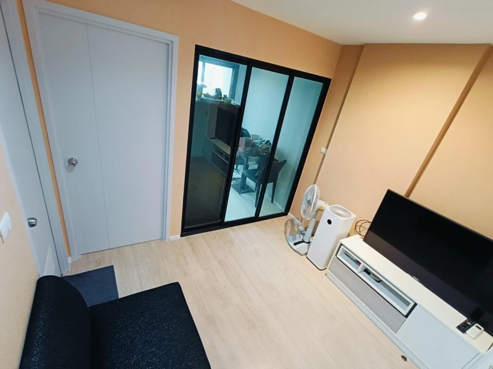 For rent: iCondo Serithai Green Space, corner room, extremely private, everything you need is here. You must not miss it.