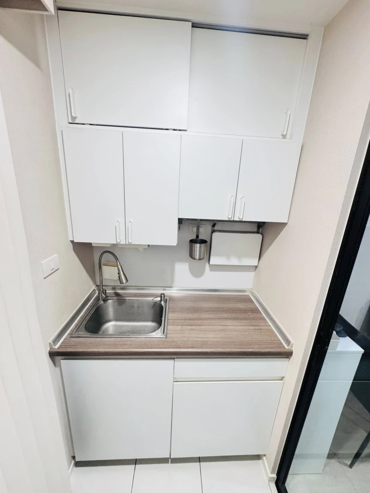 For rent: Icondo Sukhumvit 77 Phase 2. Ready to move in, fully furnished with appliances. Affordable price. Book now, don't miss out!
