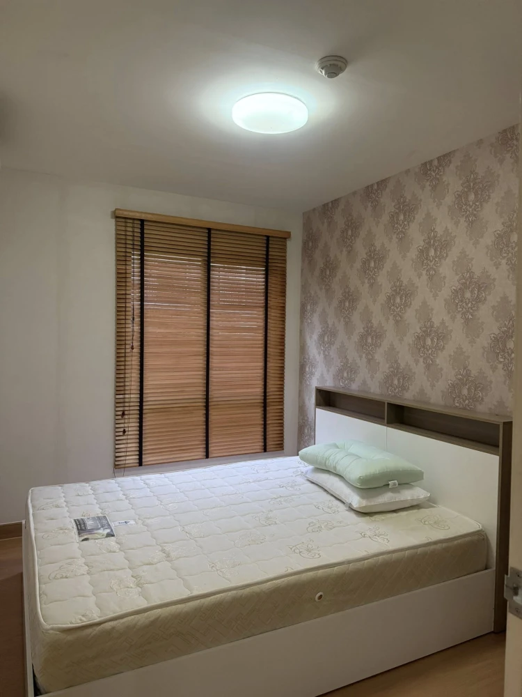 For rent: iCondo Sukumvit 105, ready to move in, with good wallpaper, great price, book now, don't miss out.