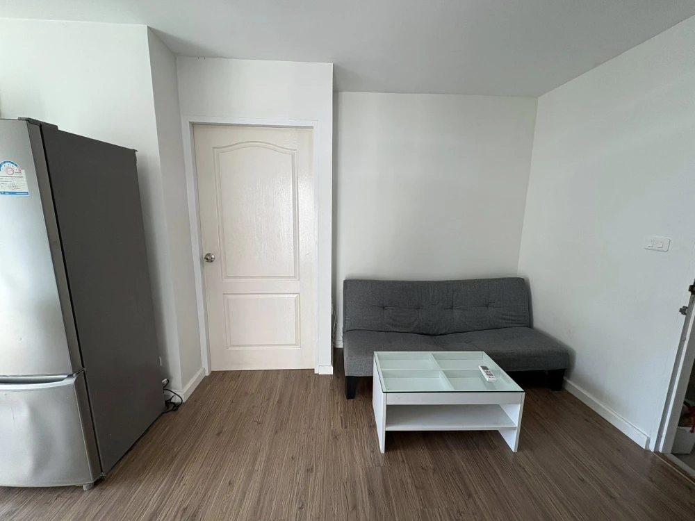 For rent: iCondo Salaya. Spacious rooms with ample living space. Convenient and fully equipped – you won't want to miss this!