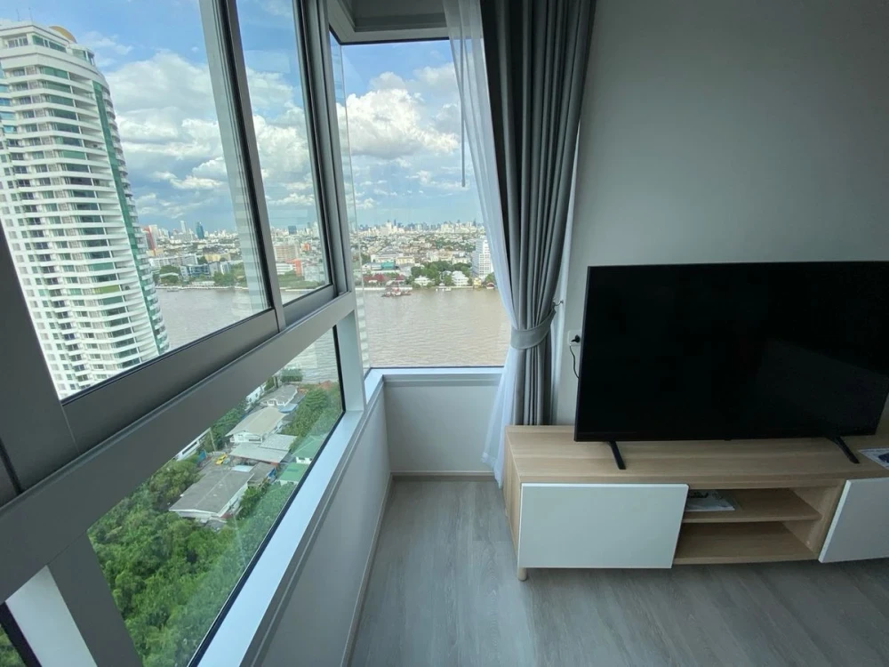 For rent: Ideo Charan 70 - Riverview, 16th floor, beautiful view, high floor, comes with complete decoration.