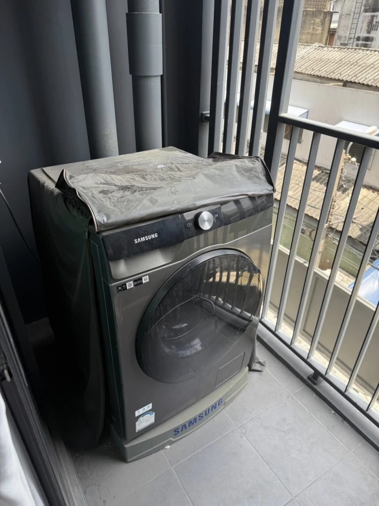 For rent: Ideo Chula Samyan, 1 bedroom, 1 bathroom, fully furnished, good location, convenient transportation, hurry and reserve now!