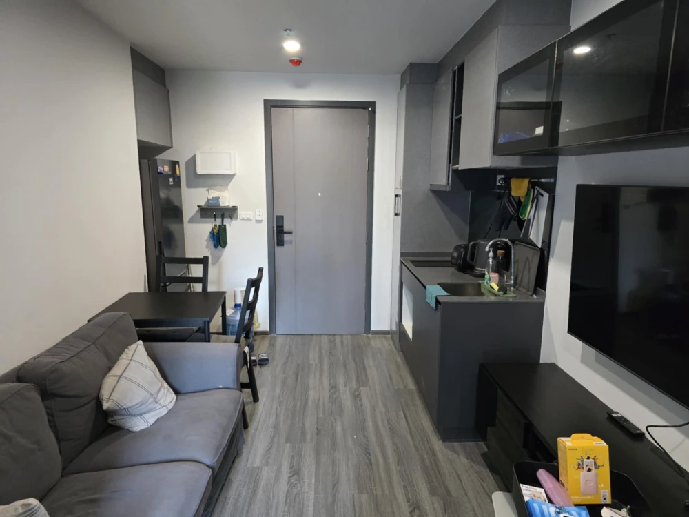 For rent: Ideo Chula Samyan, 1 bedroom, 1 bathroom, fully furnished, good location, convenient transportation, hurry and reserve now!