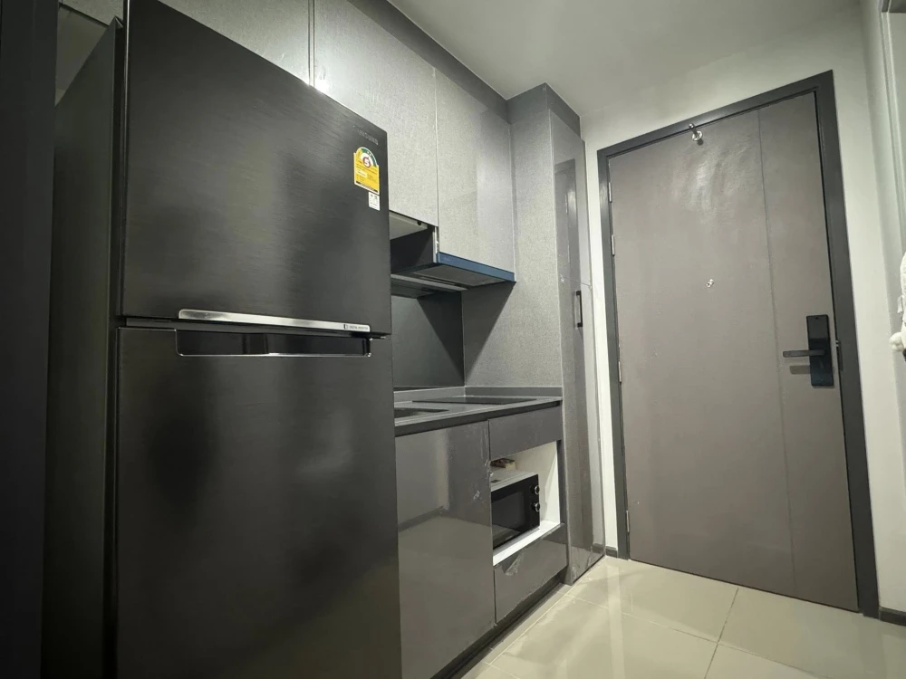 For rent: Ideo Chula Samyan, studio type room, fully furnished with appliances. Just bring your belongings and move in!