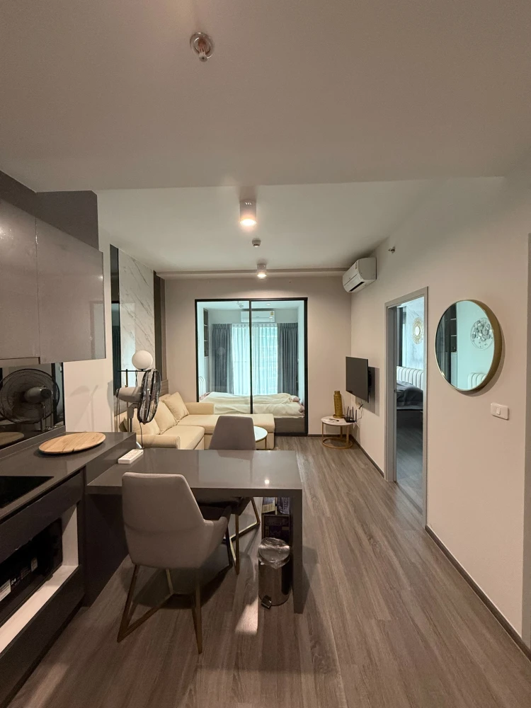 For rent: Ideo Chula Samyan, a nice room, good location, stylishly decorated, comes with complete facilities. Hurry and book now!