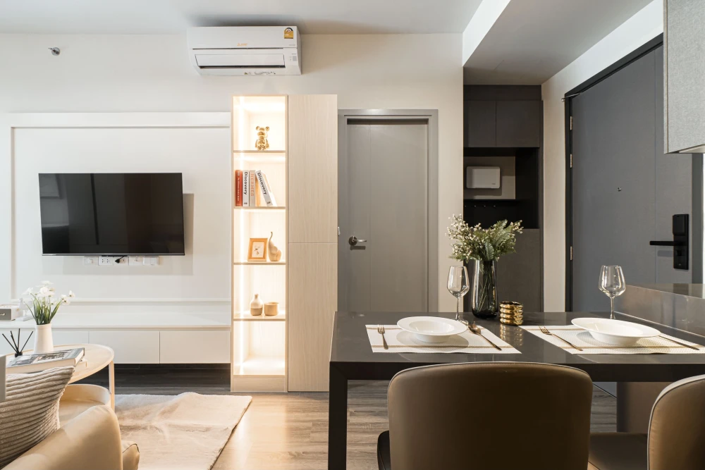 IDEO Chula Samyan for rent, located near the garden on the 19th floor, and the room's window view also overlooks the garden on the ground floor. Ready