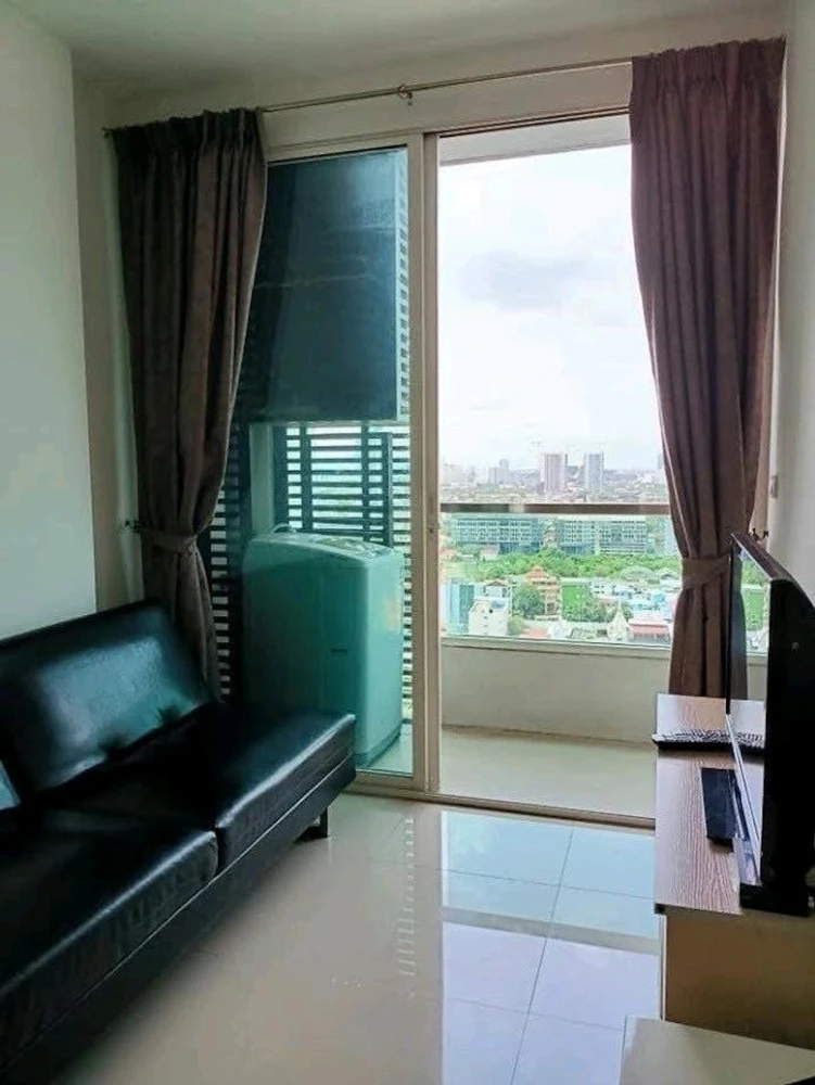 For rent: Ideo Mix Phaholyothin, 21st floor. Nice, fully furnished unit. Book now! Don't miss out!
