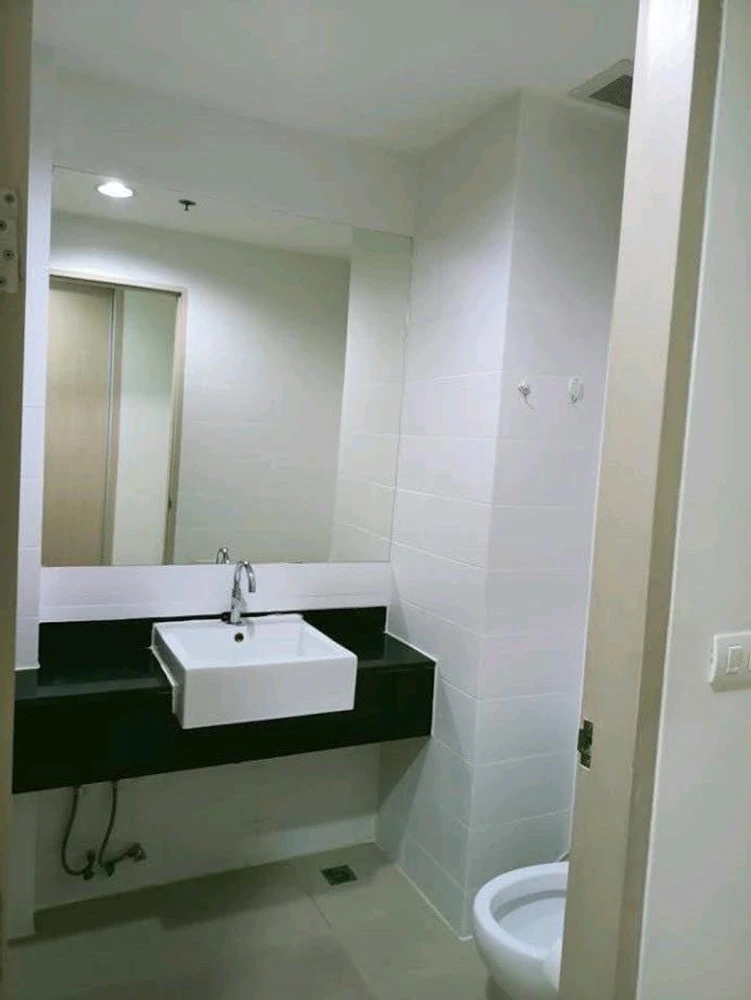 For rent: Ideo Mix Phaholyothin, 21st floor. Nice, fully furnished unit. Book now! Don't miss out!