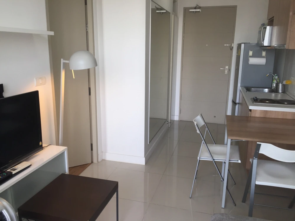 For rent: Ideo Mix Sukhumvit 103, 1 bedroom, 1 bathroom, fully furnished, just bring your bags and move in.