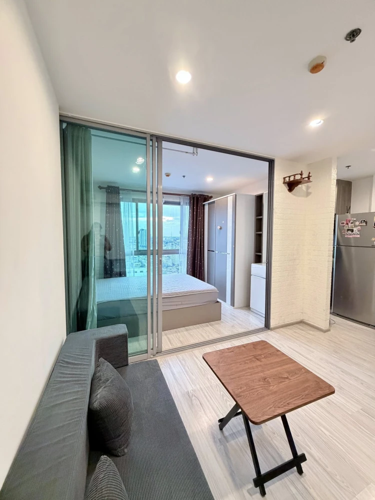 For rent: Ideo Mobi Bangsue Grand Interchange, 1 bedroom, 1 bathroom. Great location, convenient transportation, fully furnished. Book now!