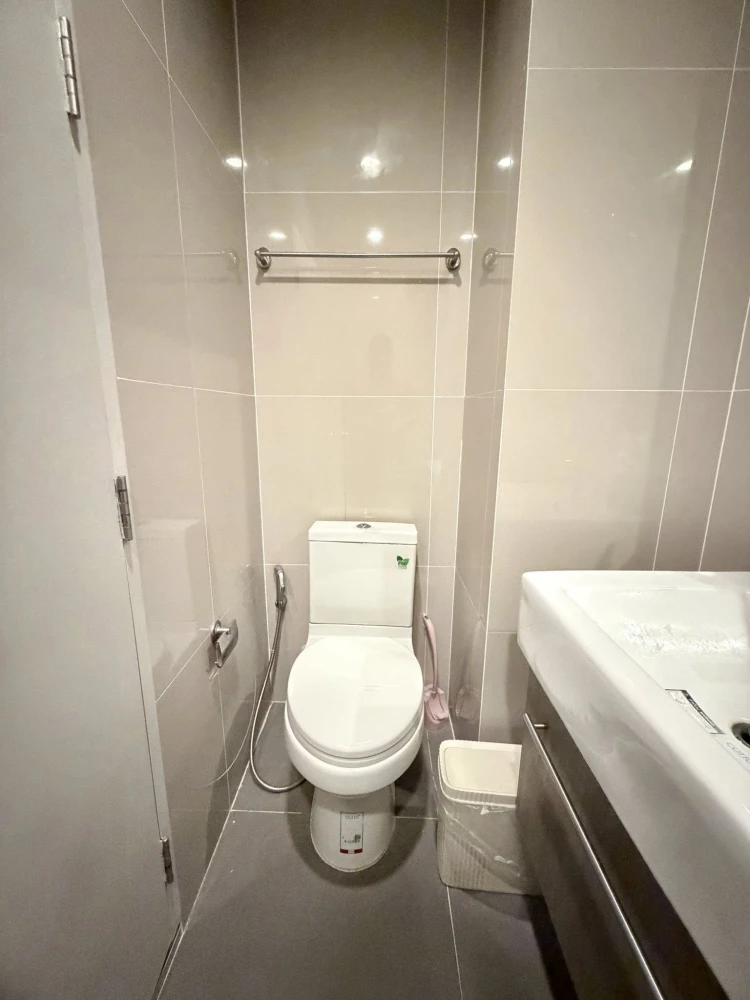 For rent: Ideo Mobi Bangsue Grand Interchange, 1 bedroom, 1 bathroom. Great location, convenient transportation, fully furnished. Book now!