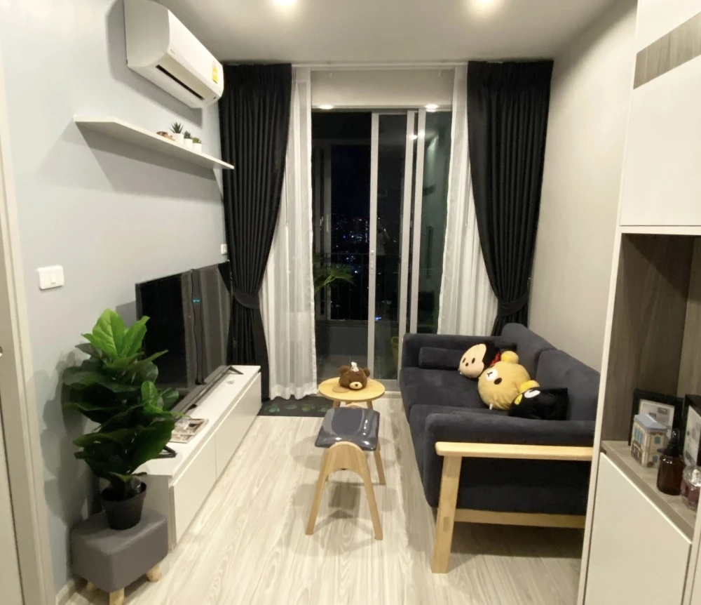For rent: Ideo Mobi Bangsue Grand Interchange, 21st floor, open view, fully furnished with built-in furniture. Don't miss it!