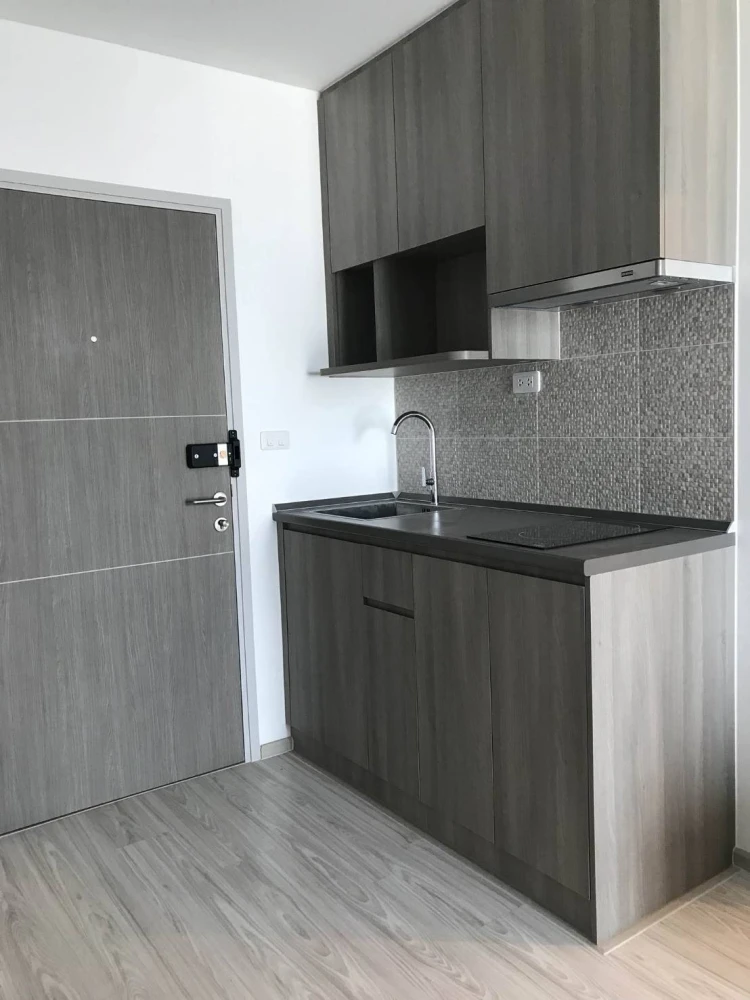 For rent: Ideo Mobi Bangsue Grand Interchange, fully furnished room, large balcony, book now, urgently.