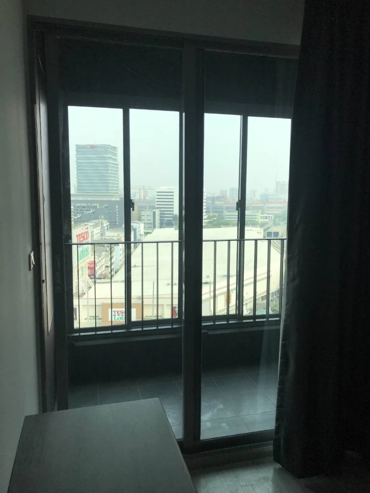 For rent: Ideo Mobi Bangsue Grand Interchange, fully furnished room, large balcony, book now, urgently.
