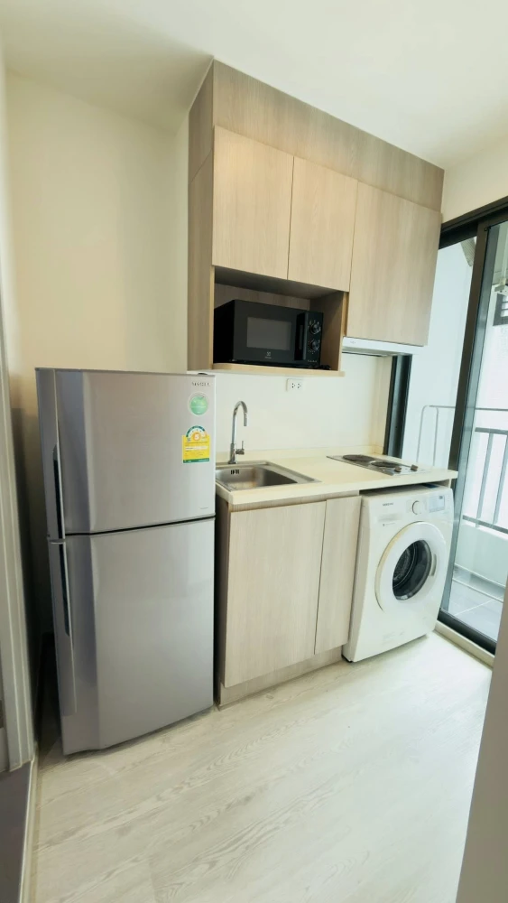 For rent: Ideo Mobi Charan-Interchange, a nice room with full furniture on a high floor. Book now!