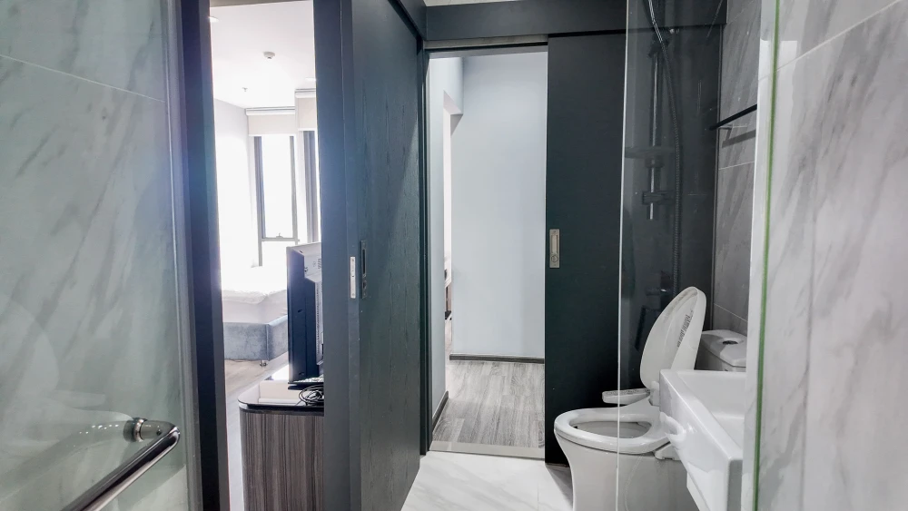 For rent: IDEO Mobi Rangnam, 11th floor, beautiful view, no buildings blocking the view, balcony receives morning sun, not hot, if you're late you'll