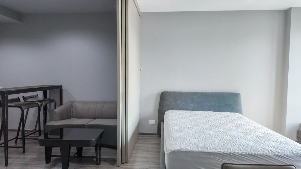 For rent: IDEO Mobi Rangnam, 11th floor, beautiful view, no buildings blocking the view, balcony receives morning sun, not hot, if you're late you'll