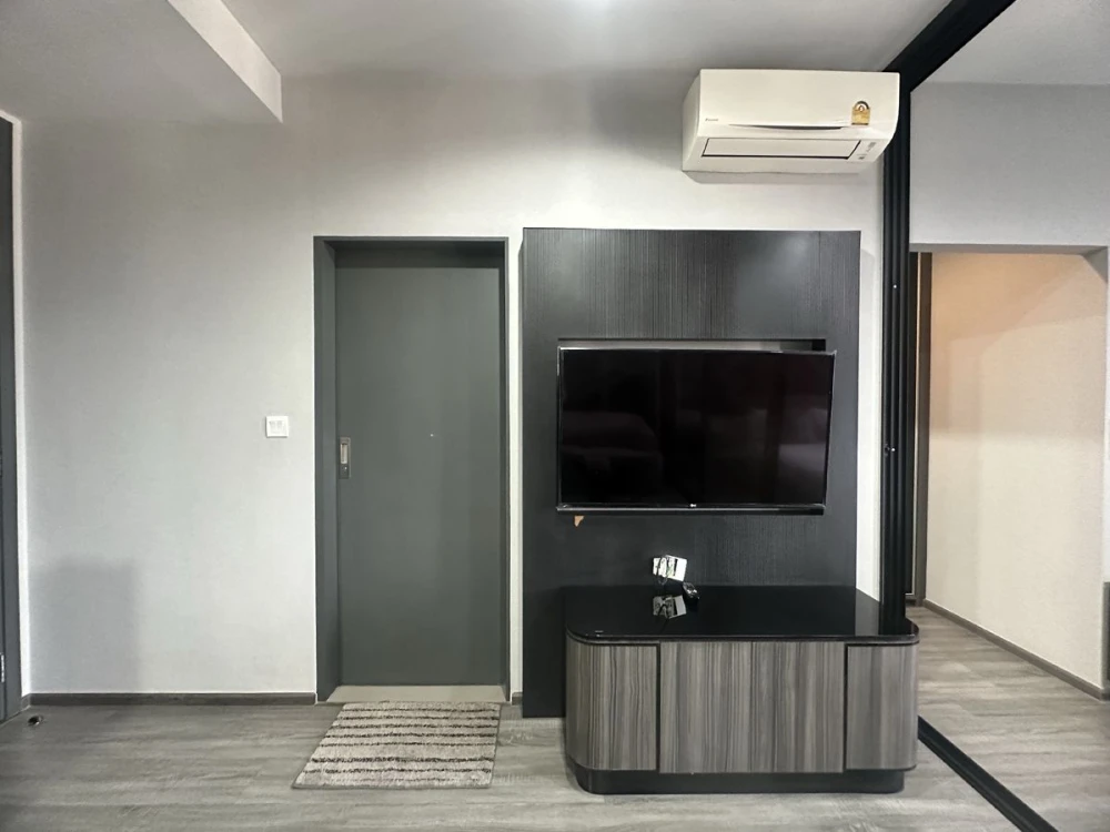 For rent: Ideo Mobi Rangnam, 20th floor, fully furnished unit. Very comfortable and ready to move in. Book now! Don't miss out!